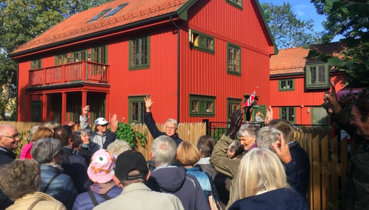 Vellykket byvandring med Leif Gjerland og Turkomitéen 17.september 2019