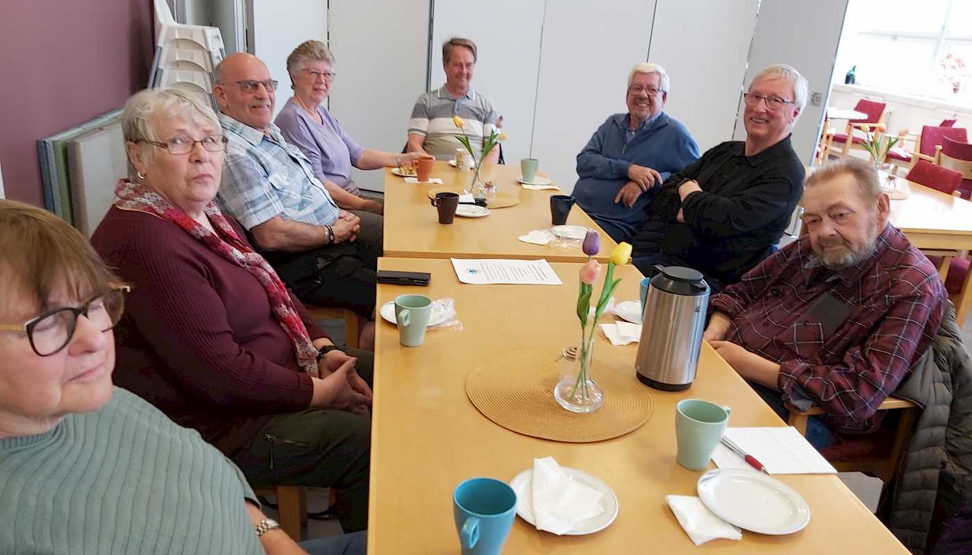 Postpensjonistene i Elverum møtes til kaffetreff hver måned