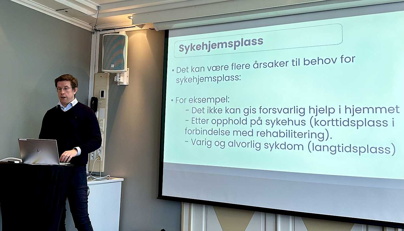 Pasient-og brukerombudet i Møre og Romsdal holdt foredrag på medlemsmøte