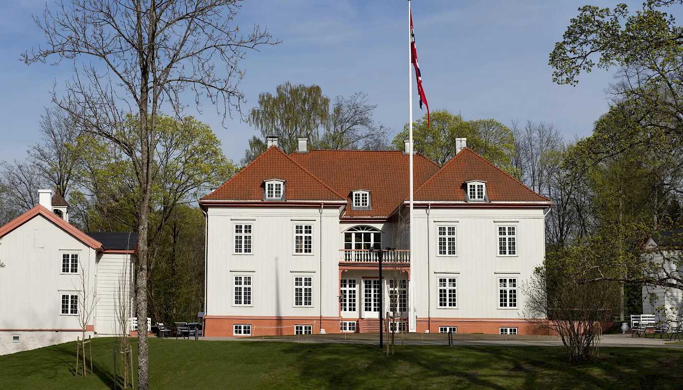 Bli med på dagstur til Eidsvoll 29.4.25