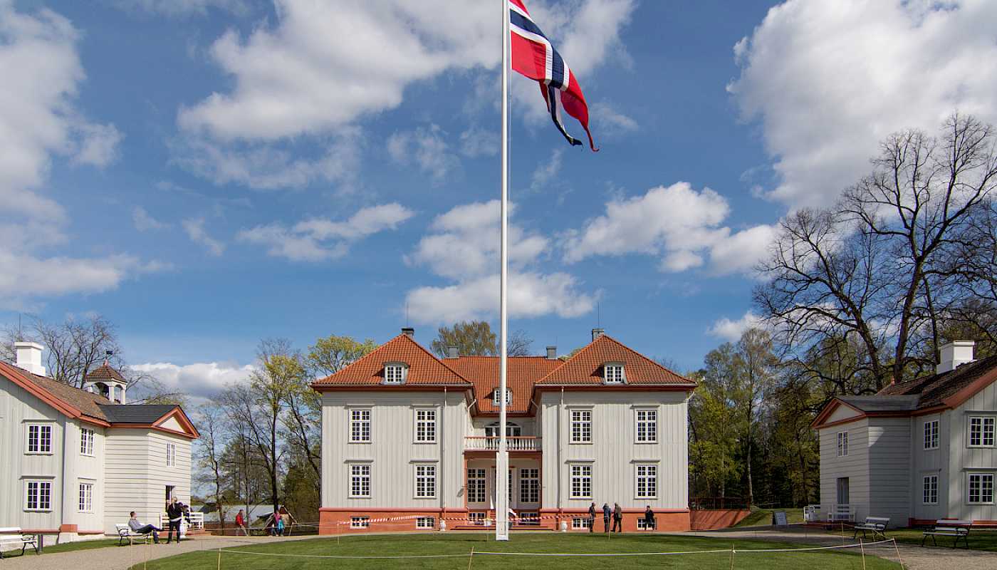 Bli med på tur til Eidsvollbygningen og Kongsvinger festning 5. mai 2025